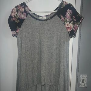 (NWT) Threads studio grey shirt with floral sleeves